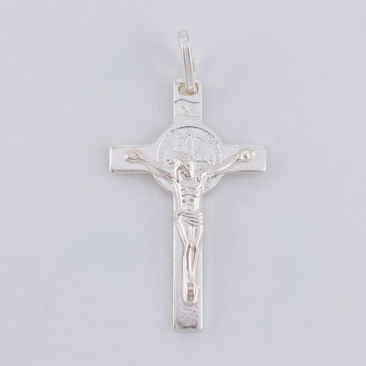 Dije Cruz Cristo San Benito 1.95 g / 3.4 cm Plata 925