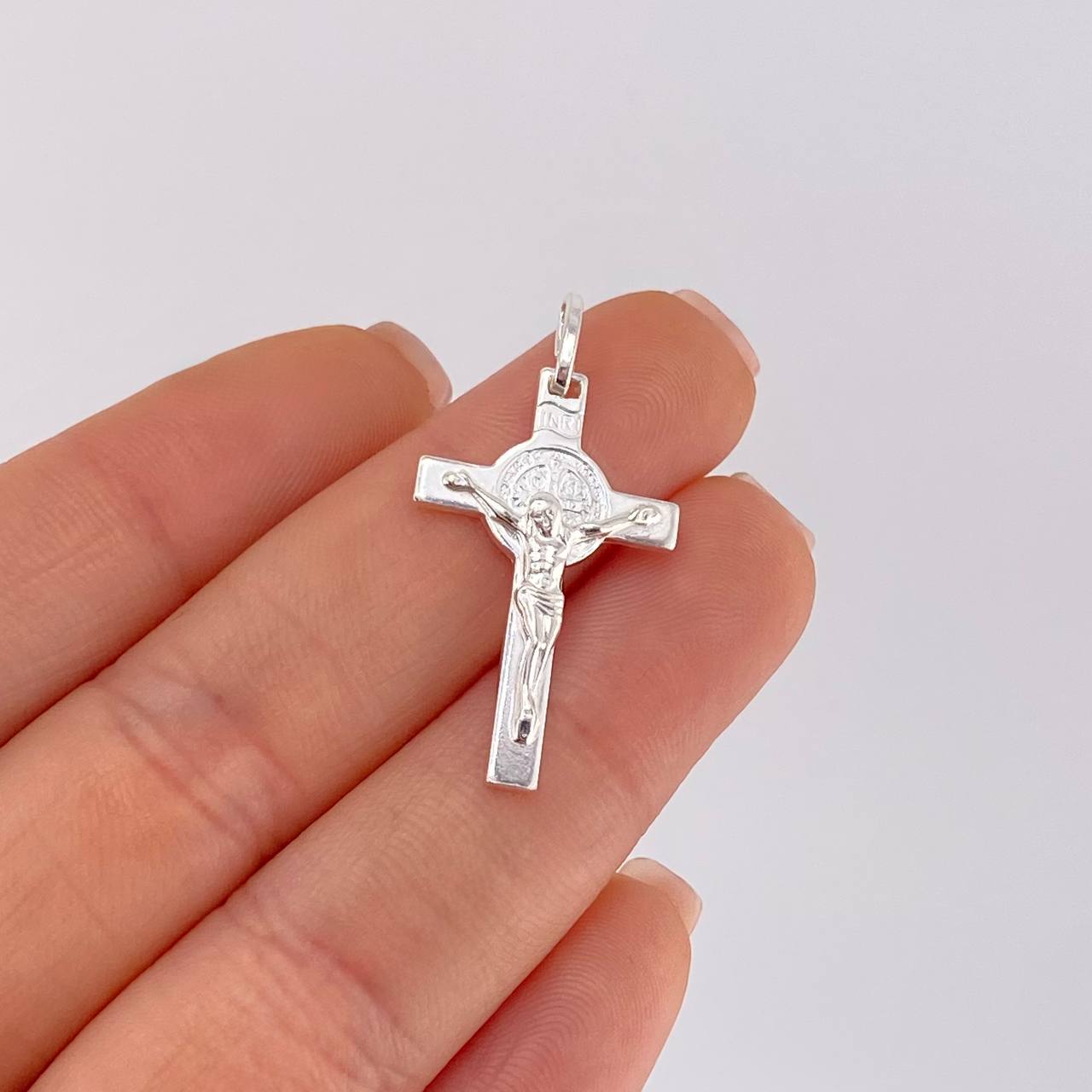 Dije Cruz Cristo San Benito 1.85 g / 3.4 cm Plata 925