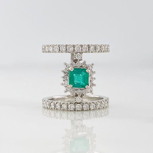 Anillo Halo Doble Esmeralda 50pts Diamantes 40qts 7.85g / T6 1/4 Oro Blanco 18K
