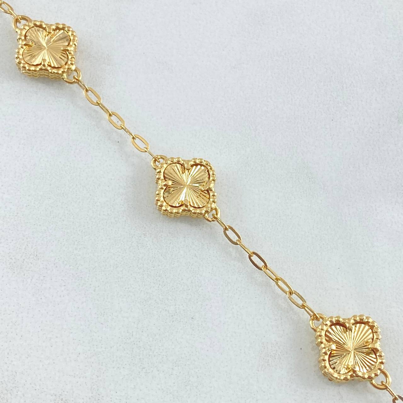 Pulso Aro Seguido Trebol VCyA 4.85gr / 18.5cm / 2mm Diamantado Oro Amarillo Nac.Esp. 18K ©