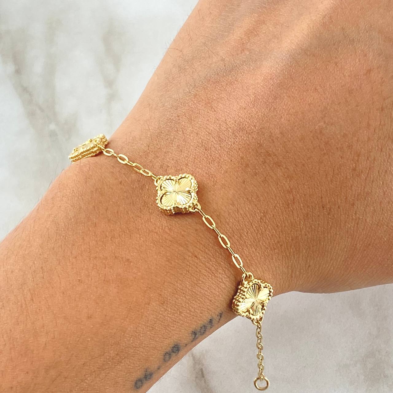Pulso Aro Seguido Trebol VCyA 4.9gr / 19cm / 2mm Diamantado Oro Amarillo Nac.Esp. 18K ©