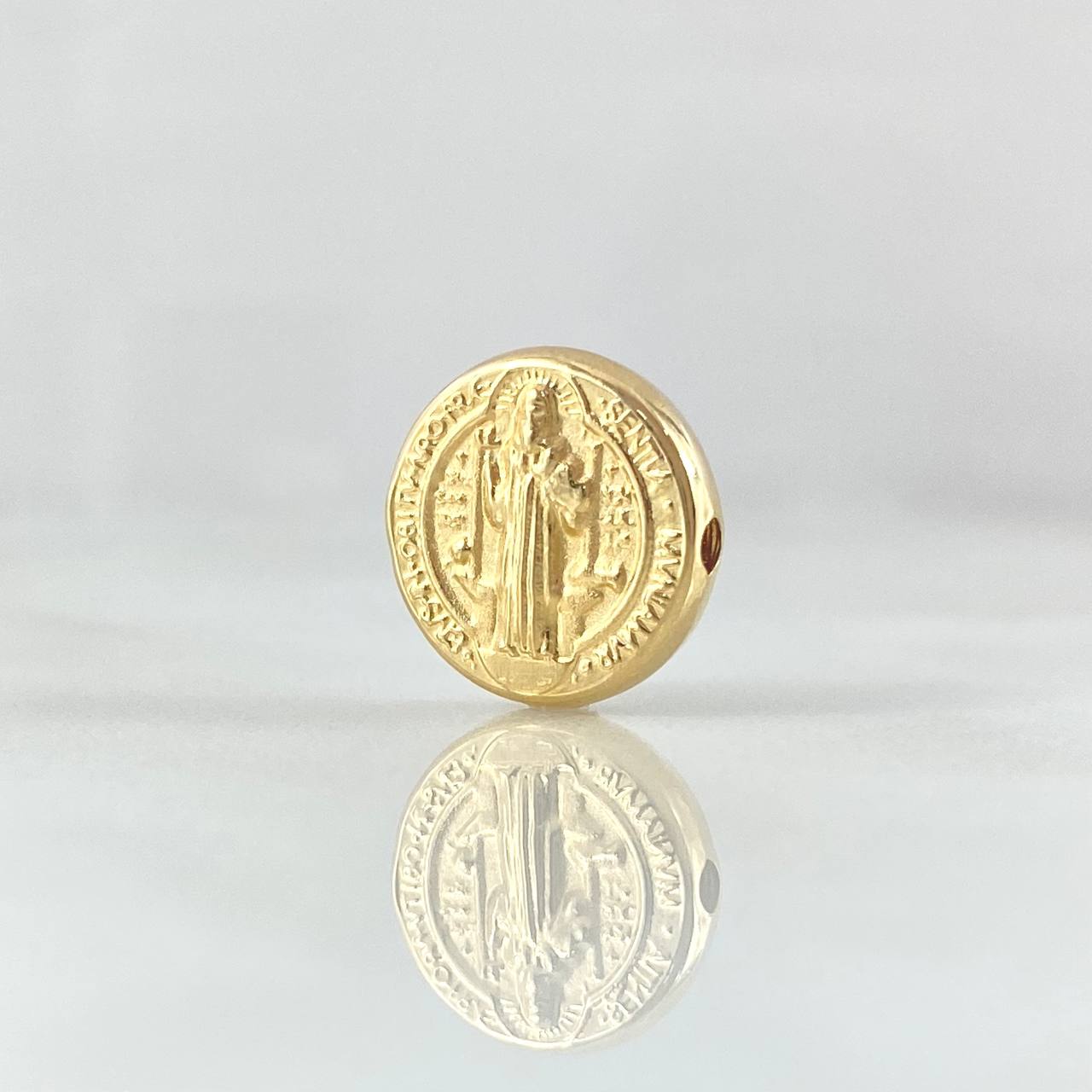 Herraje San Benito 0.7gr / 1.3cm / Oro Amarillo 18K