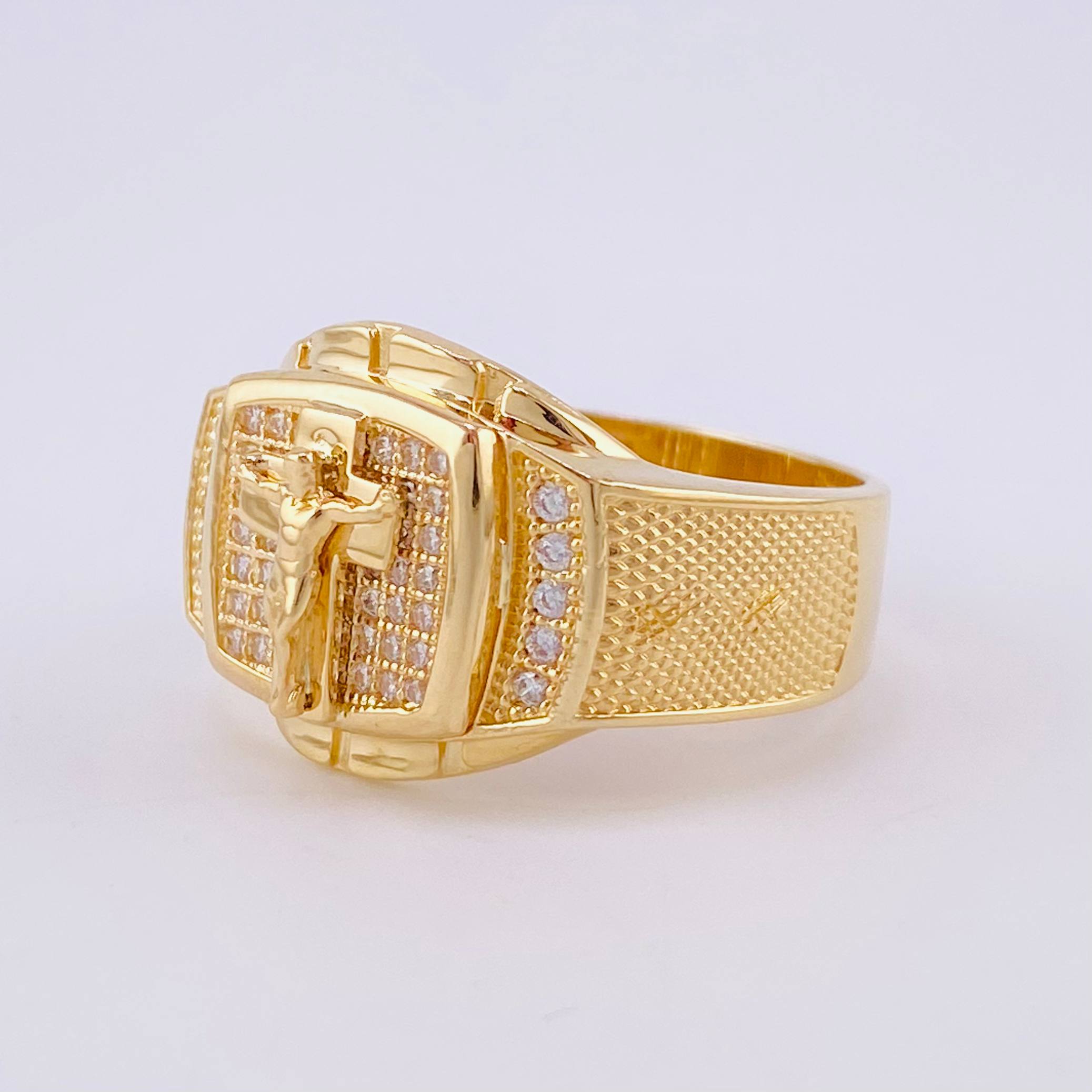 Anillo Cruz Cristo Malla 8.1g / T9 1/2 Oro Amarillo 18K