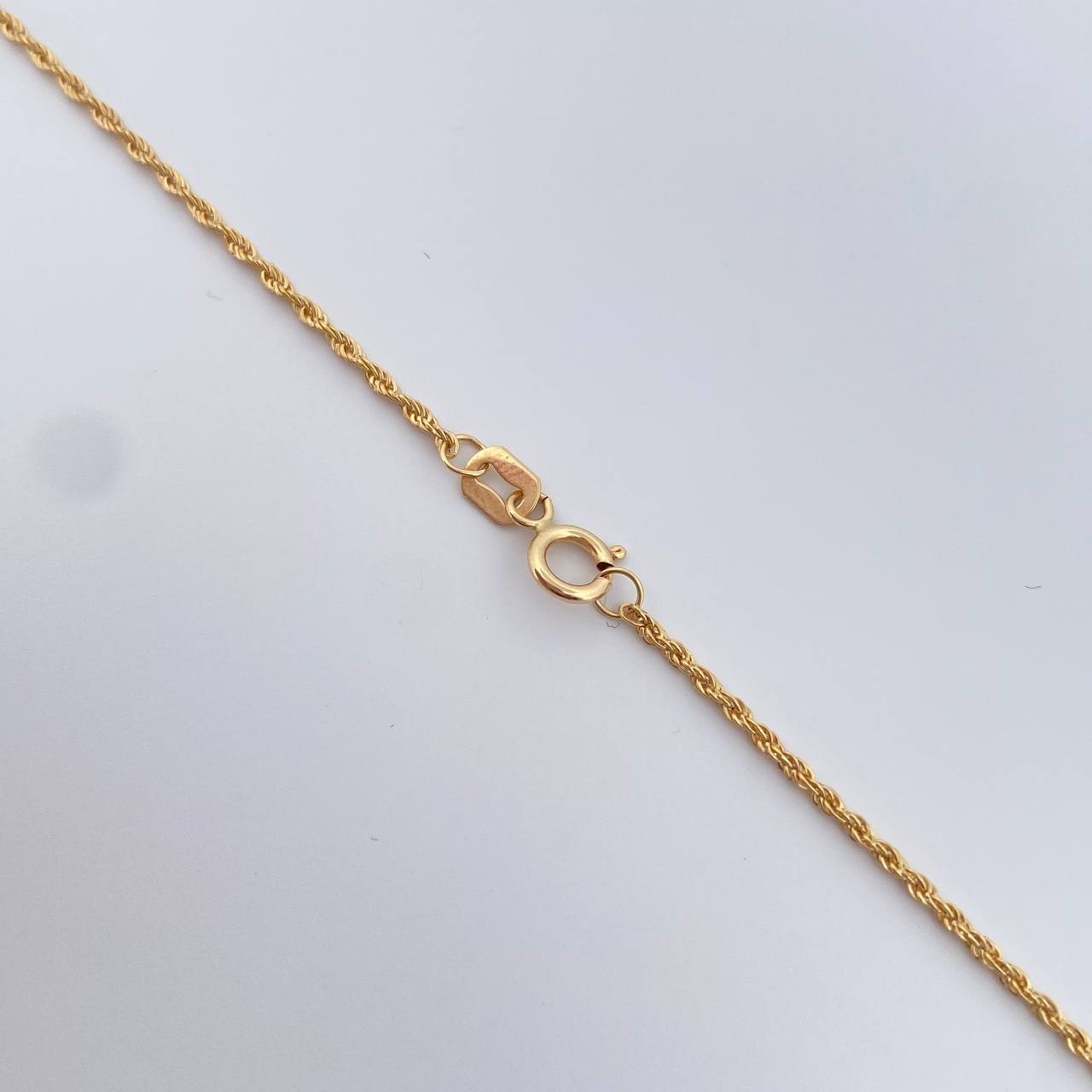 Set Cadena Lazo 0.9gr / 45cm / 1.2mm + Dije Corona RX 0.7gr / 1.4cm Circones Blancos Oro Amarillo 18K (Oferta) &