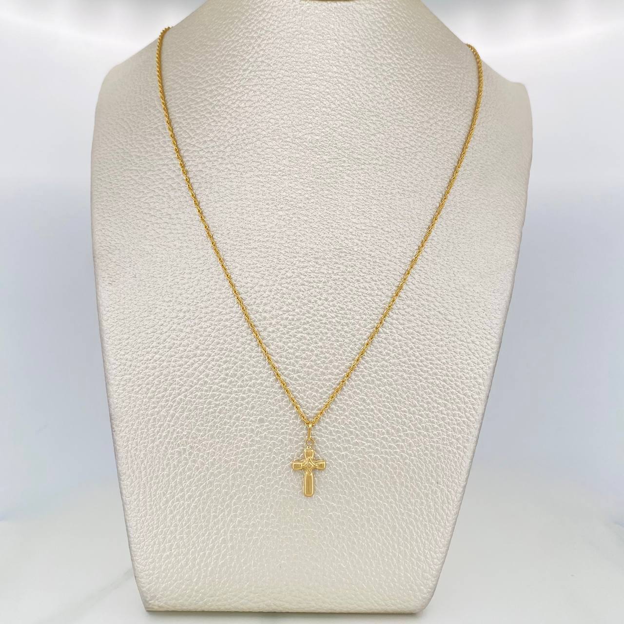 Set Cadena Lazo + Dije Cruz / 1.5gr / 60 cm Oro Amarillo 18K