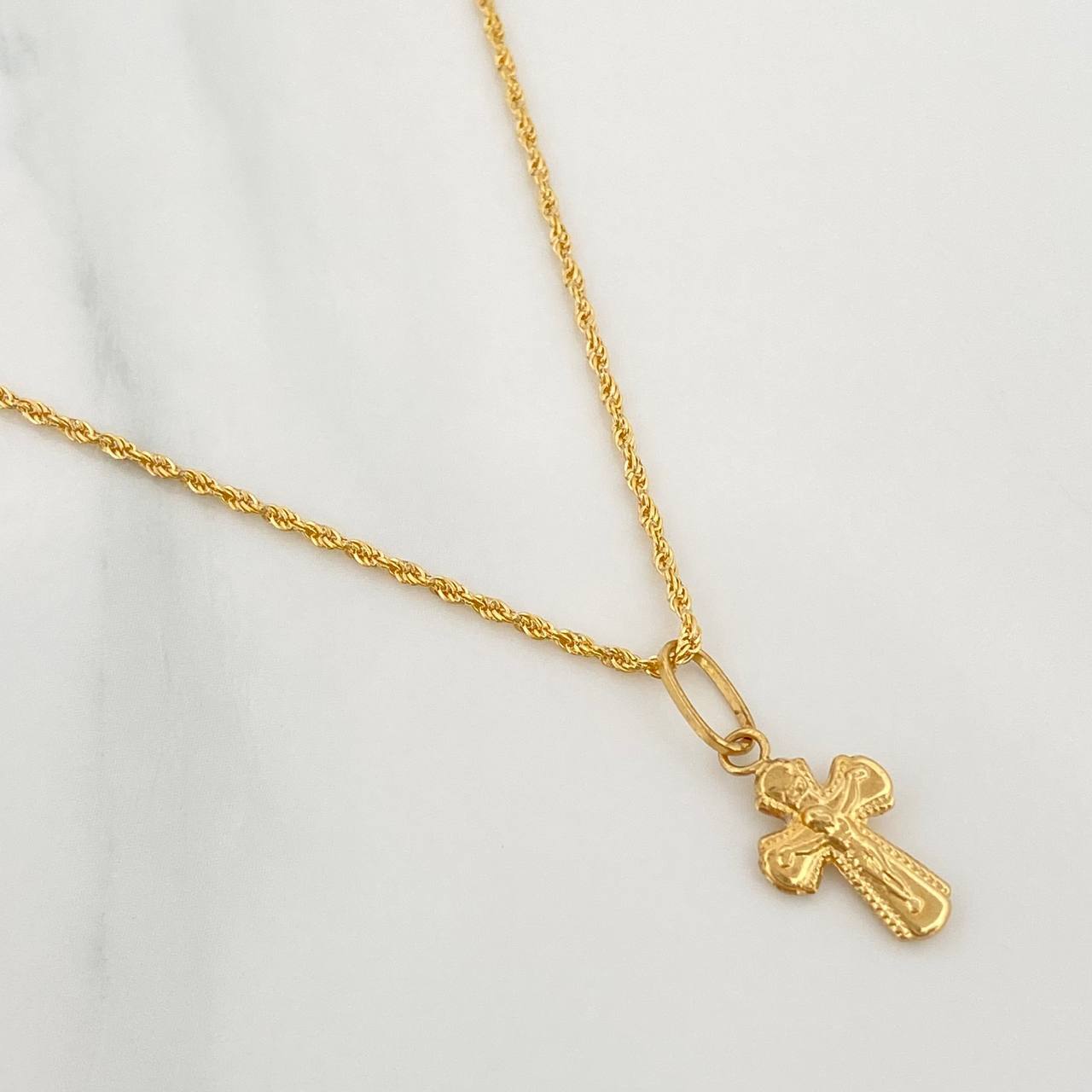 Set Cadena Lazo + Dije Cruz Cristo / 1.65gr / 60 cm Oro Amarillo 18K