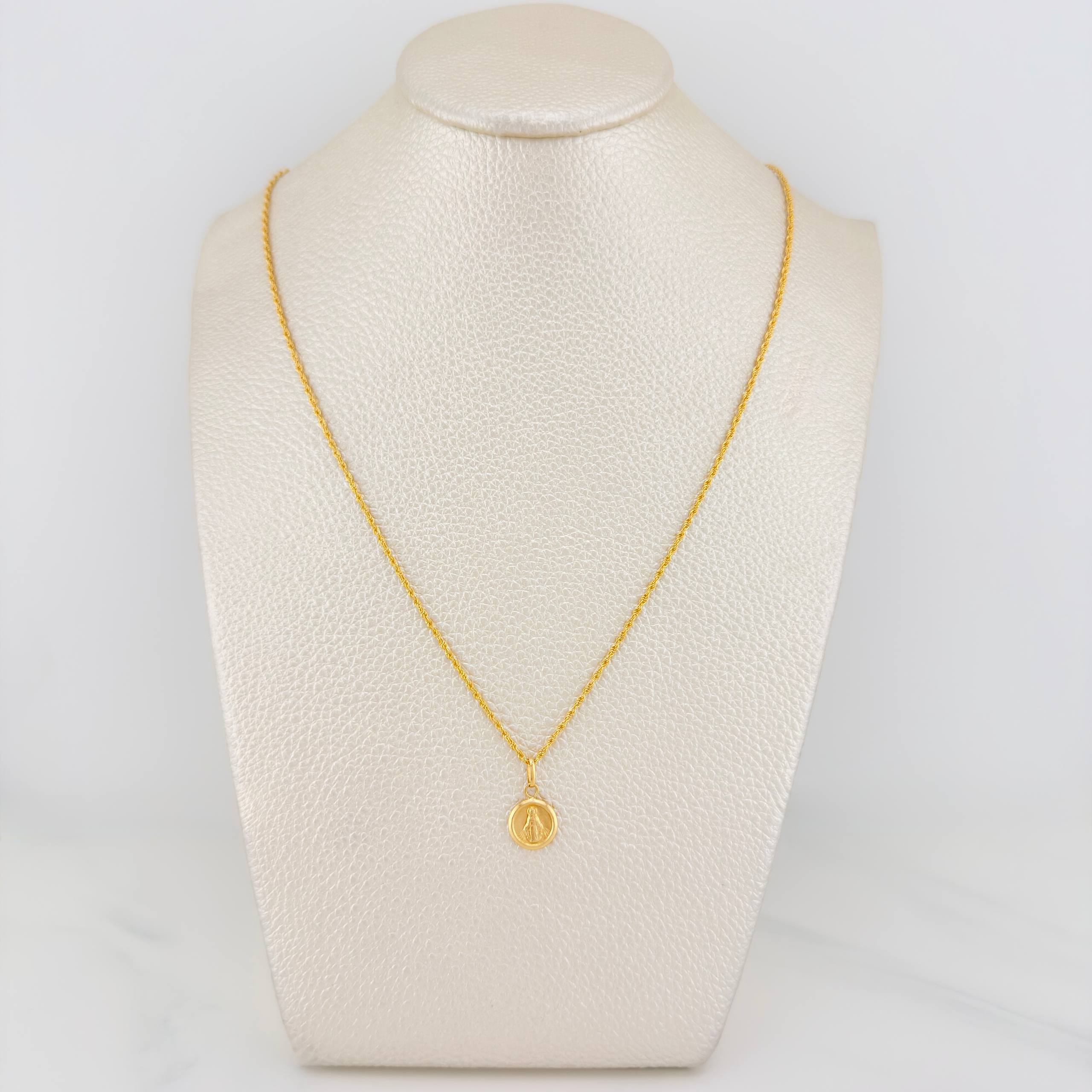 Set Cadena Lazo + Dije Virgen Milagrosa / 1.45gr / 50 cm Oro Amarillo 18K