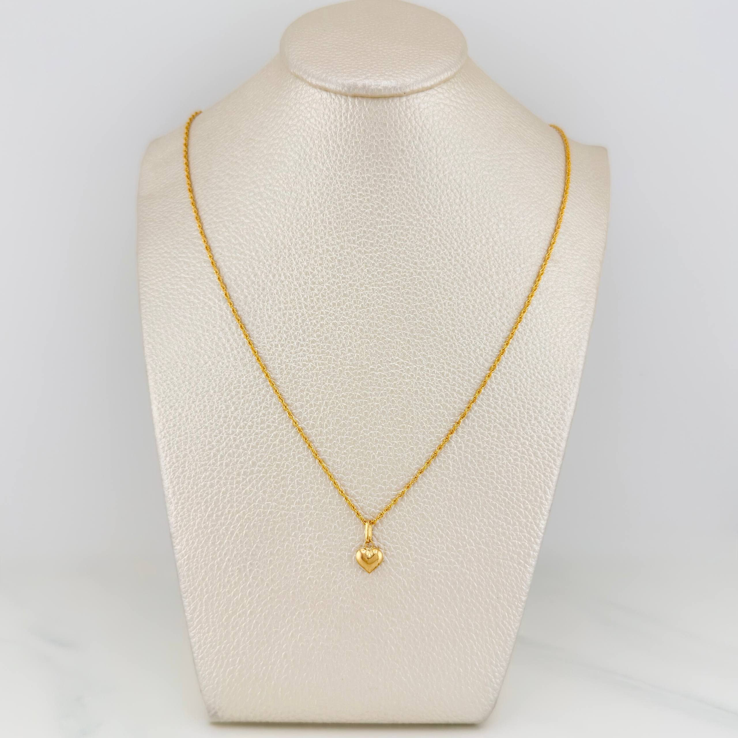 Set Cadena Lazo + Dije Corazón / 1.35gr / 49.5 cm Oro Amarillo 18K