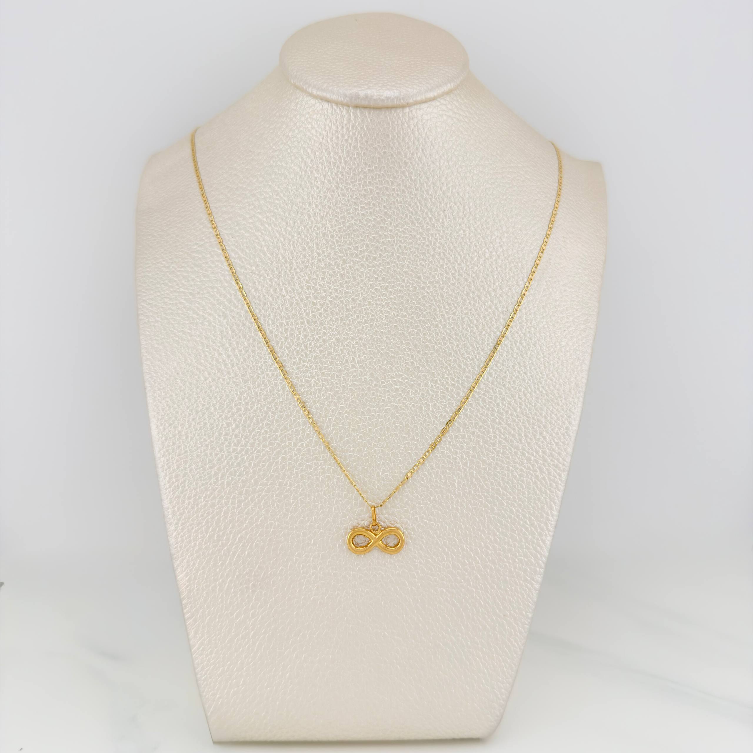 Set Cadena Escalera Plana + Dije Infinito / 2.15gr / 50 cm Tres Oros 18K