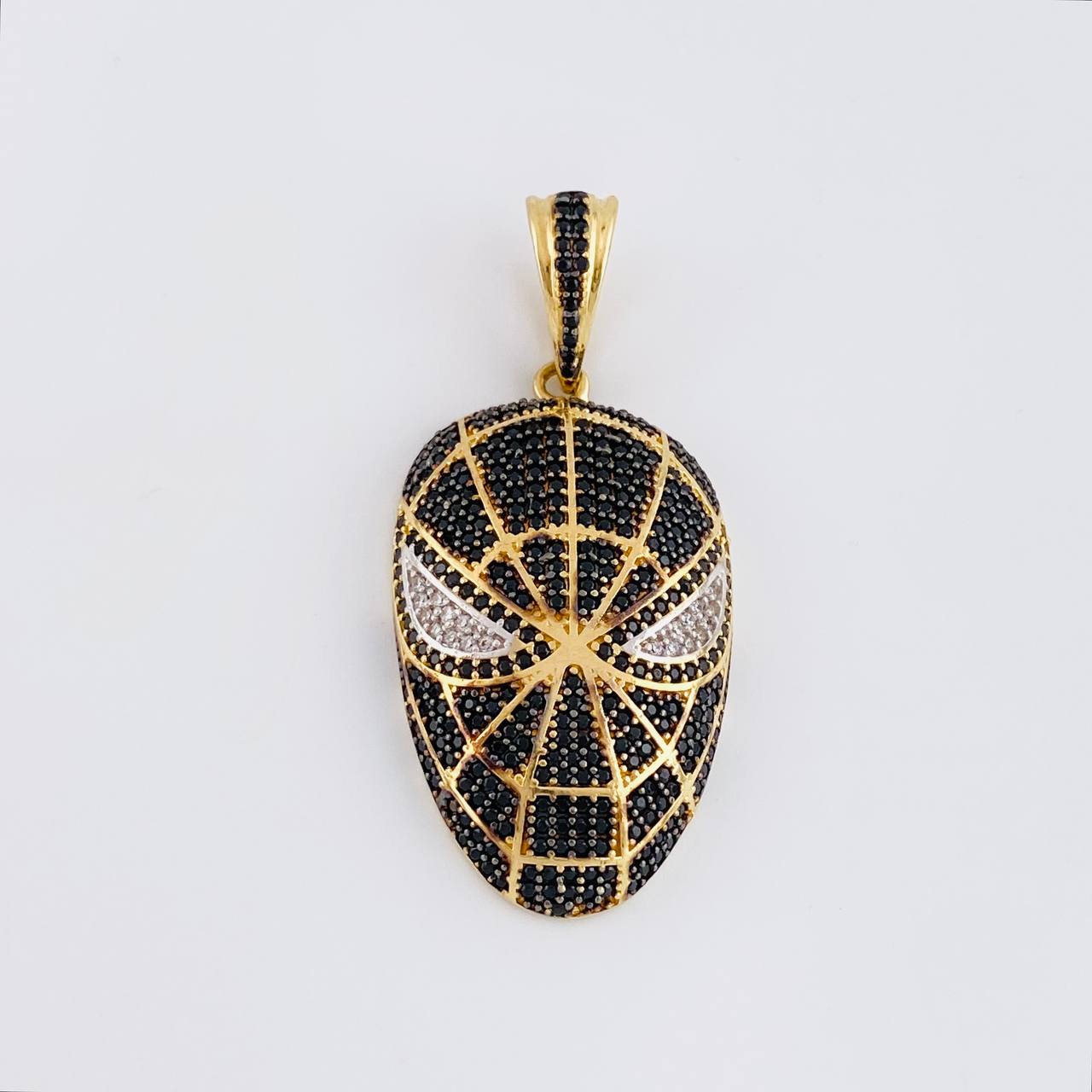 Dije Héroe de Negro 9.5g / 4.5cm Oro Amarillo 18K