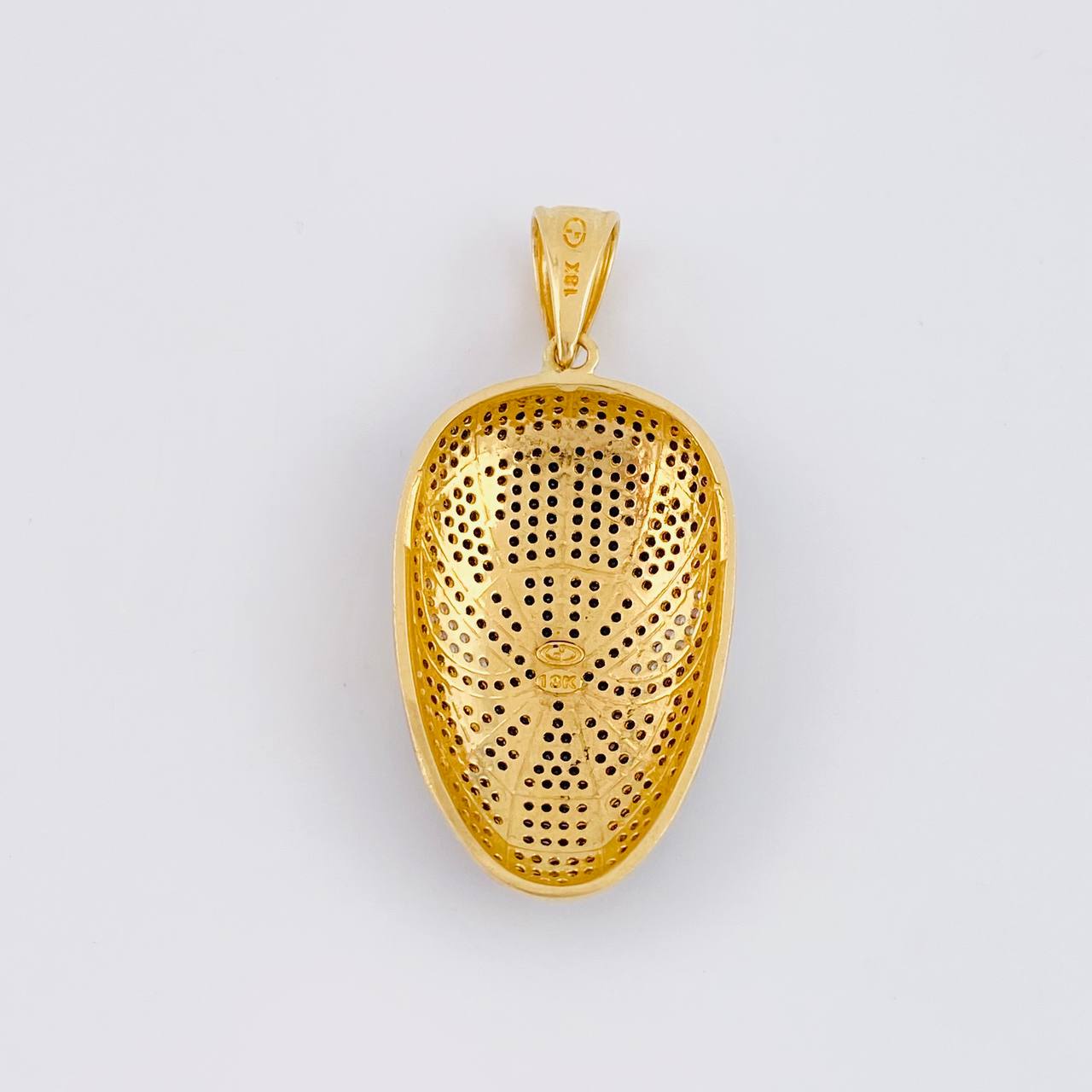 Dije Héroe de Negro 9.5g / 4.5cm Oro Amarillo 18K