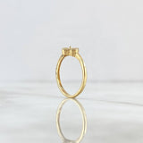 Anillo Trébol VCyA 2.25gr / T7 3/4 / 8mm Rayado - Circones Blancos Oro Amarillo 18K