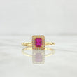 Anillo Solitario Halo Rectangular 2.55gr / T7 / Circones Blancos Fucsia Oro Amarillo 18K ©