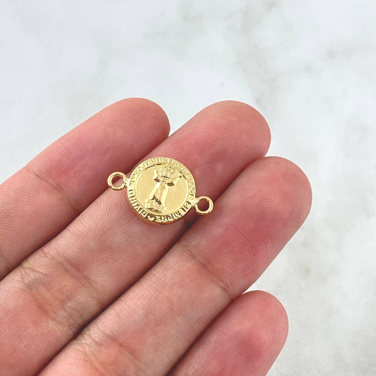 Herraje Divino Niño 0.8gr / 2cm / Mate Troquelado Oro Amarillo 18K