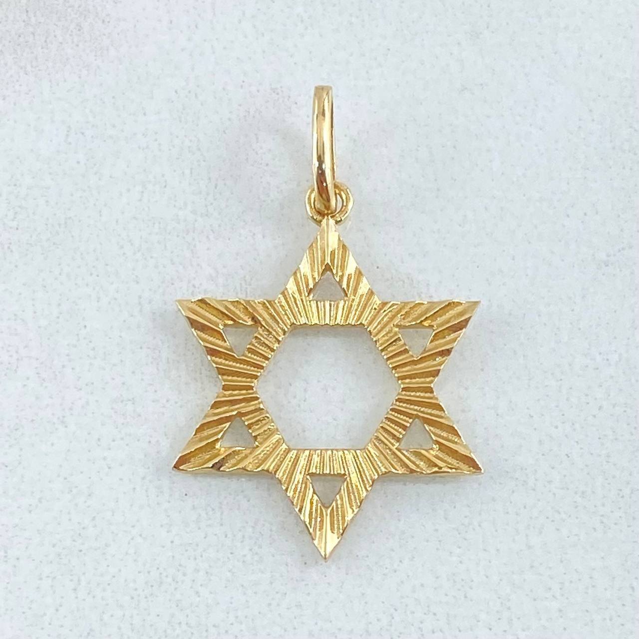 Dije Estrella De David 1.15gr / 2.6cm / Oro Amarillo 18K *