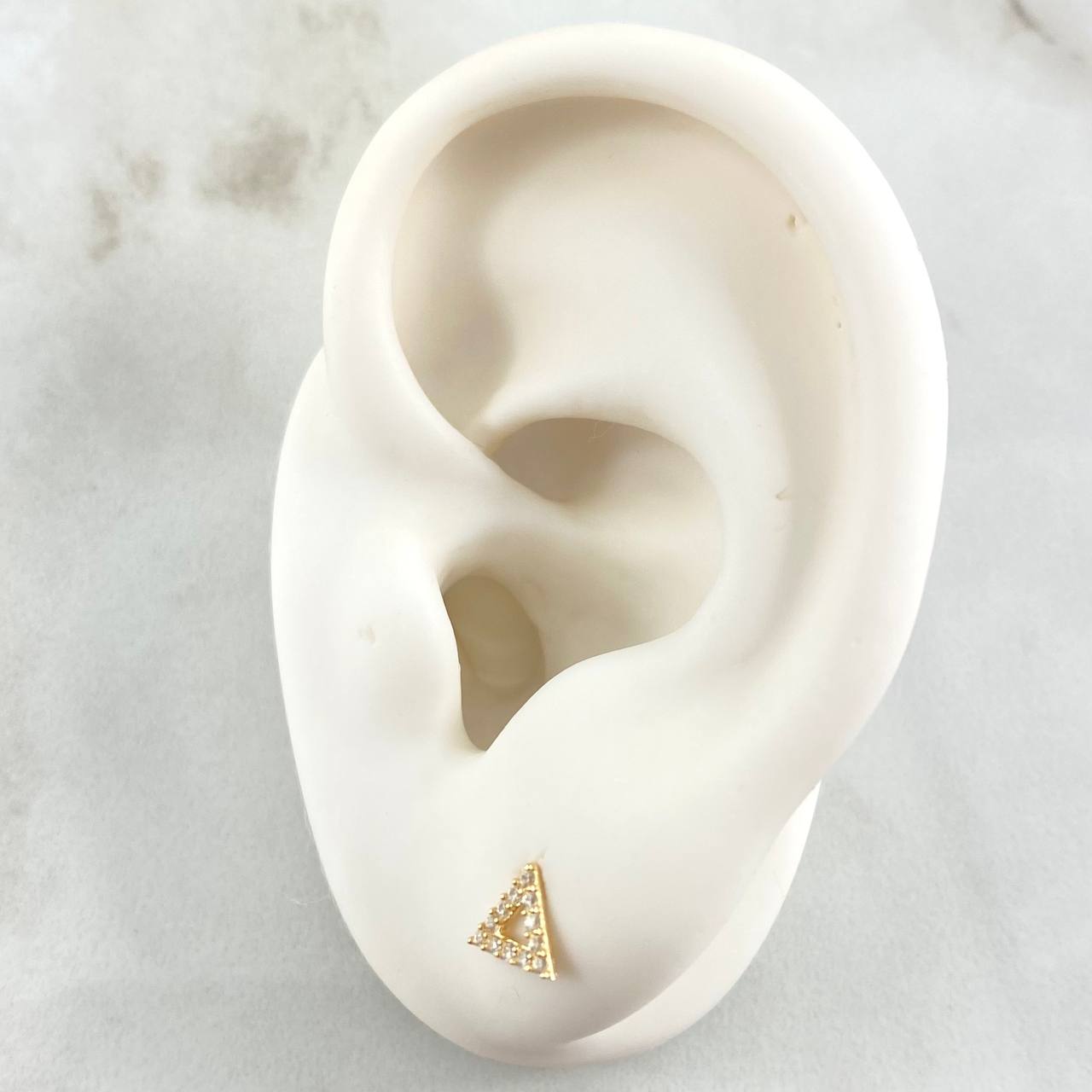 Topos Triangulo 0.65gr / Oro Amarillo 18K