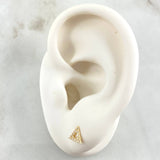 Topos Triangulo 0.6gr / Oro Amarillo 18K