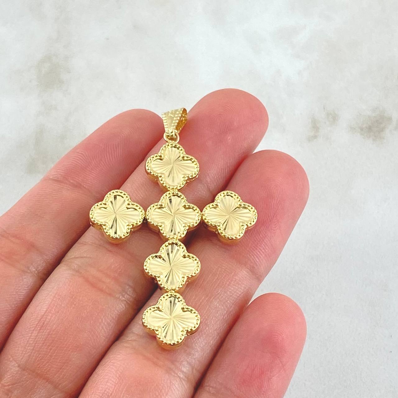 Dije Cruz Trebol 3.7gr / 4.9cm / Oro 18K