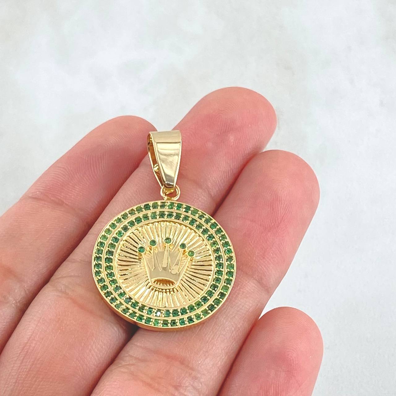 Dije Placa Corona Circular 4.9gr / 3.3cm / Oro 18K