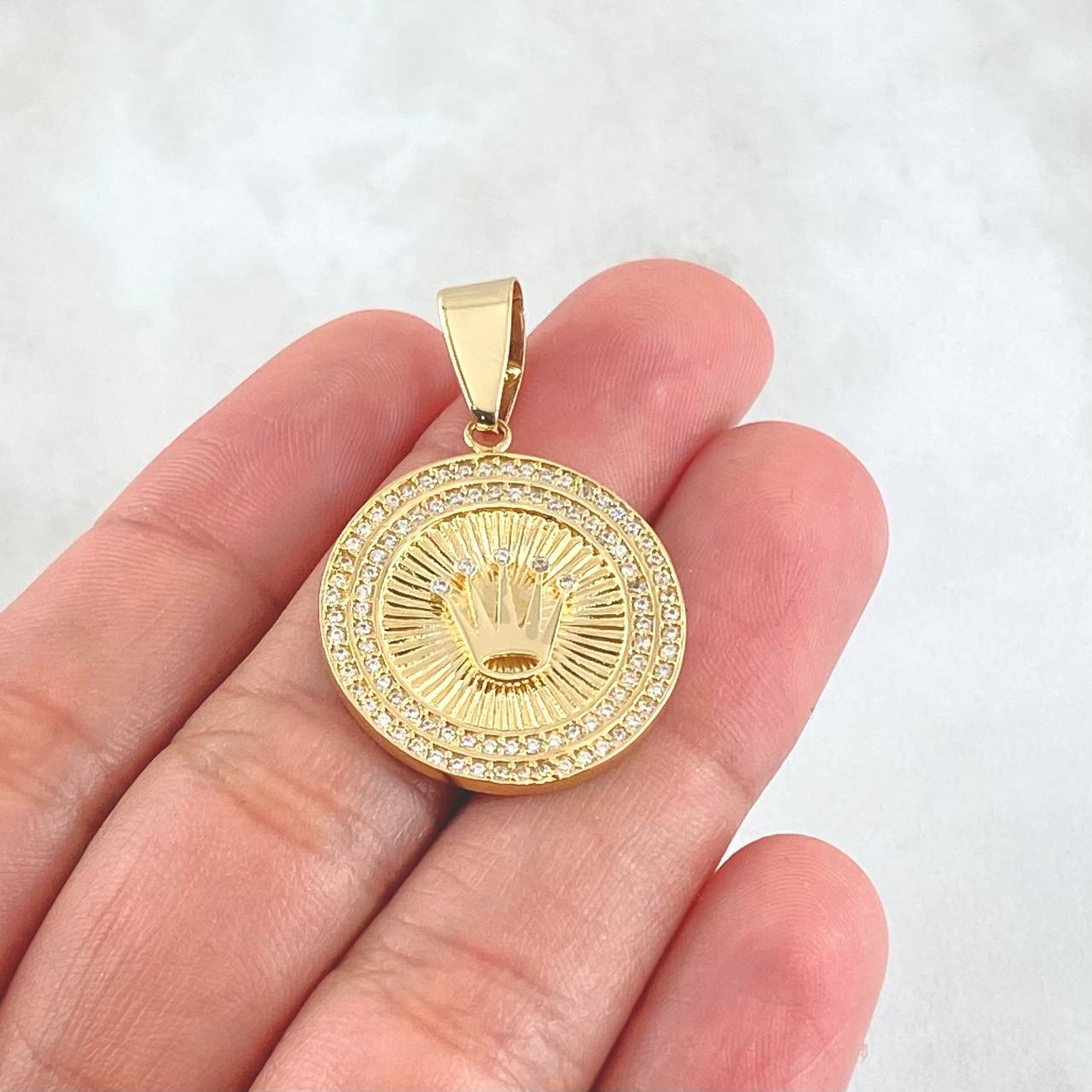 Dije Placa Corona Circular 5.7gr / 3.5cm / Oro 18K