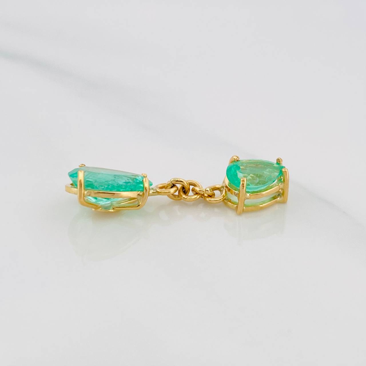 Dije Dúo Lagrimas Esmeraldas 2.19qts 1.55g / 2.6cm Oro Amarillo 18K
