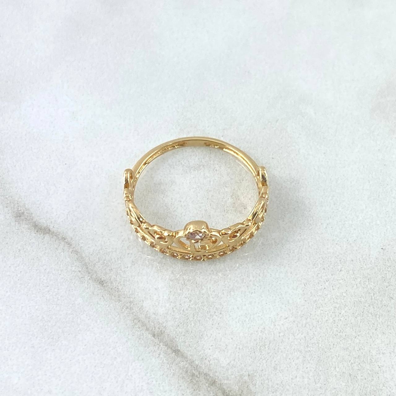 Anillo Corona Quinces  1.8gr / T5 1/2 / Circones Blancos Oro Amarillo 18K