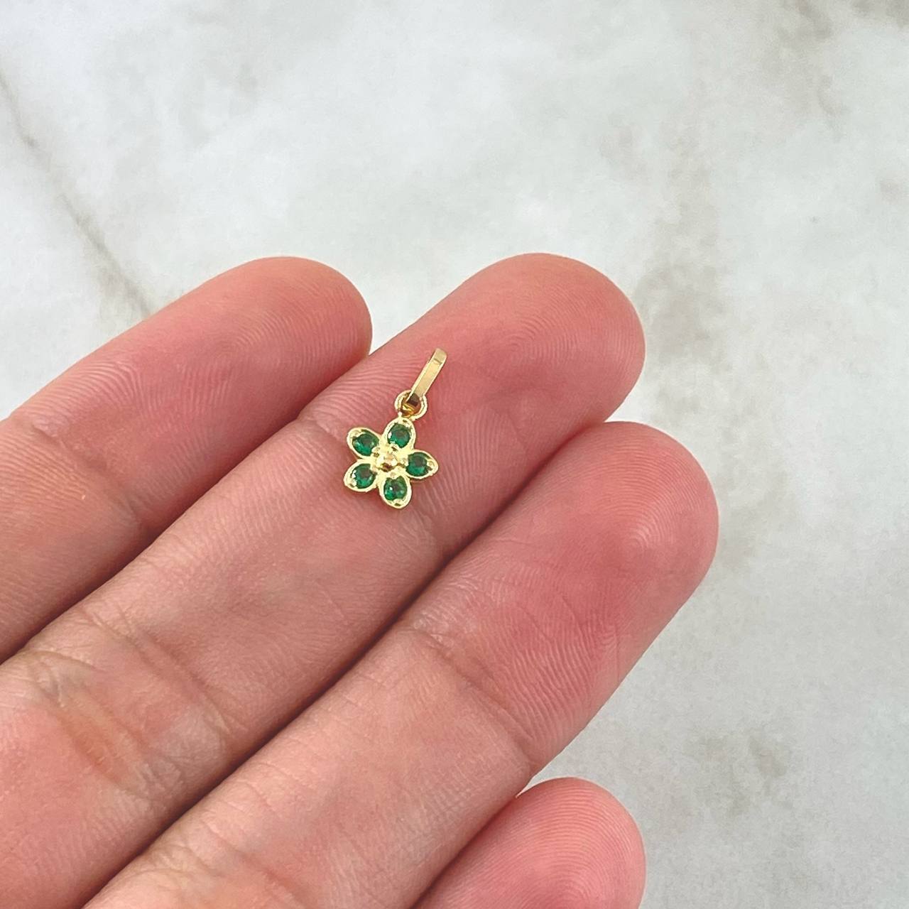 Dije Flor 0.35gr / 1.2cm / Circones Verdes Oro Amarillo 18K *