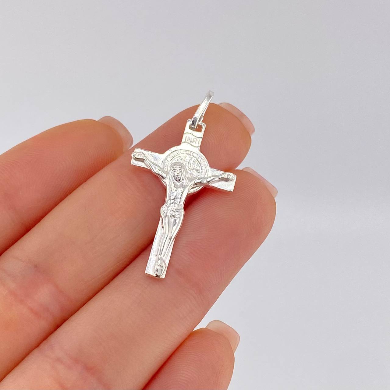 Dije Cruz Cristo San Benito 2.05 g / 3.4 cm Plata 925