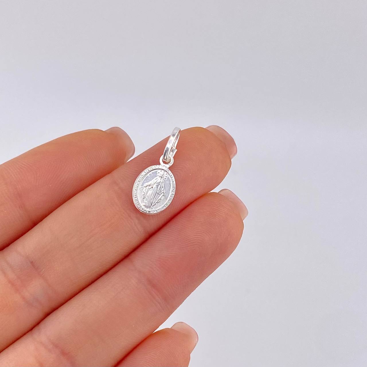 Dije Virgen Milagrosa 0.8 g / 1.7 cm Plata 925