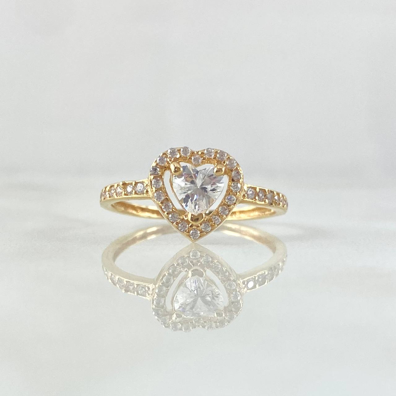 Anillo Halo Corazon 2.05gr / T7 / Circones Blancos Oro Amarillo 18K