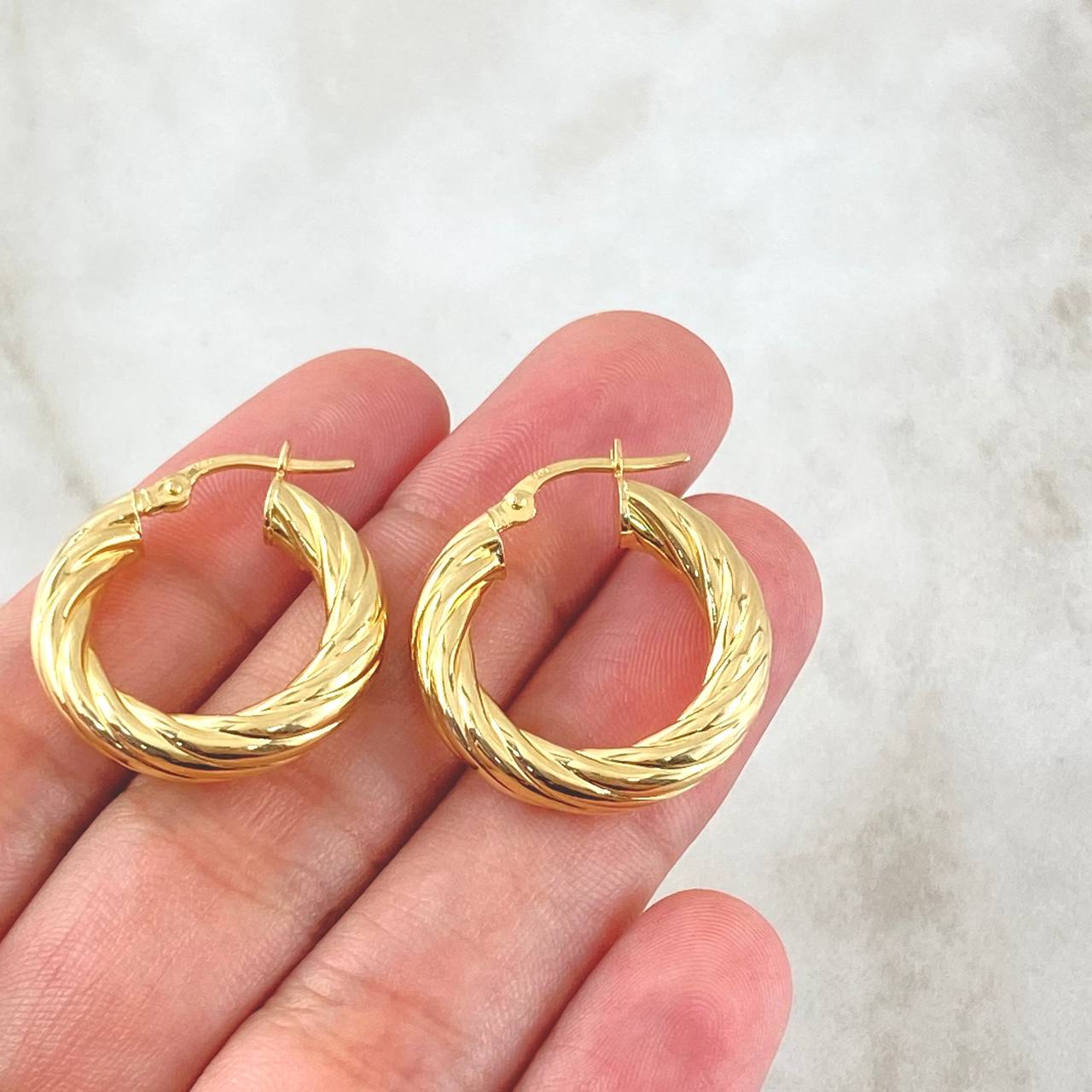 Candongas Mary  3.8gr / 2.4cm  Entorchadas  Oro Amarillo 18K