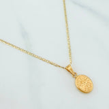 Set Cadena Escalera Plana + Dije Espiritu Santo / 2.2gr / 50 cm Tres Oros 18K