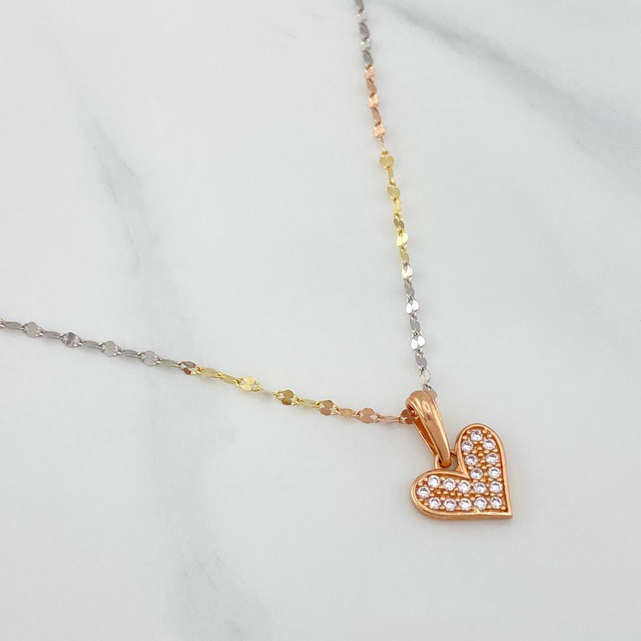 Set Cadena Flor Espejo + Dije Corazón / 1.95gr / 45 cm Tres Oros 18K