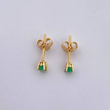 Topos Cuatro Garras 0.85gr / Esmeralda 20 Pts Oro Amarillo 18K (Joya) &
