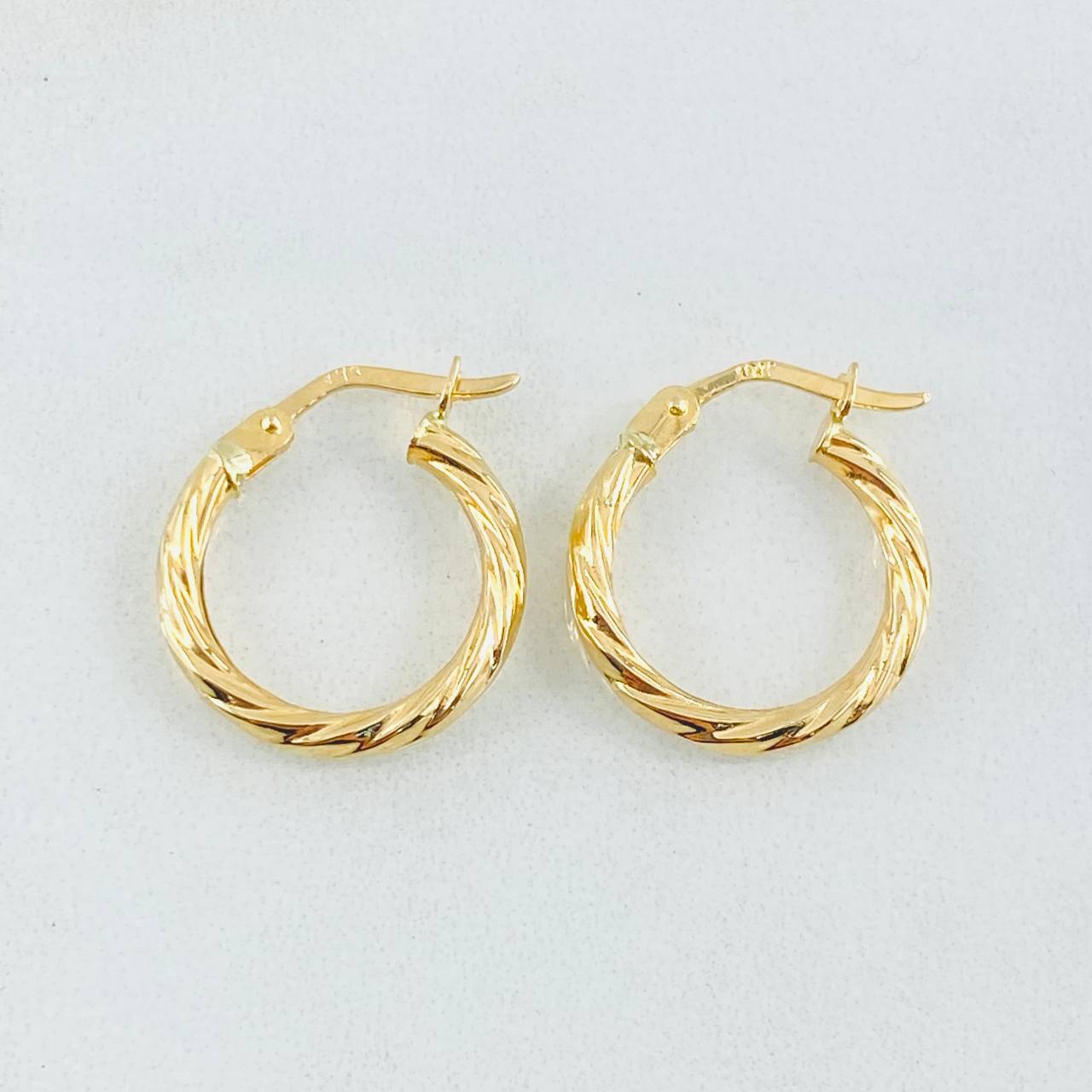 Candongas Mary 1.2gr / 1.7cm / Oro Amarillo 18K
