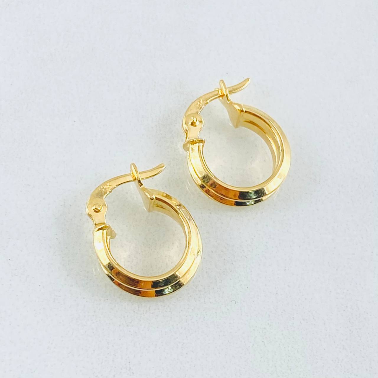 Candongas Clau Doble 1.1gr / 1.3cm / Oro Amarillo 18K