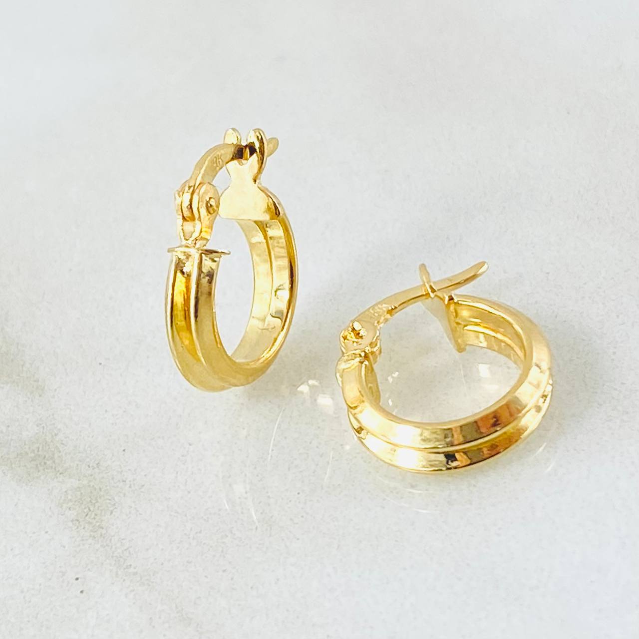 Candongas Clau Doble 1.15gr / 1.3cm / Oro Amarillo 18K
