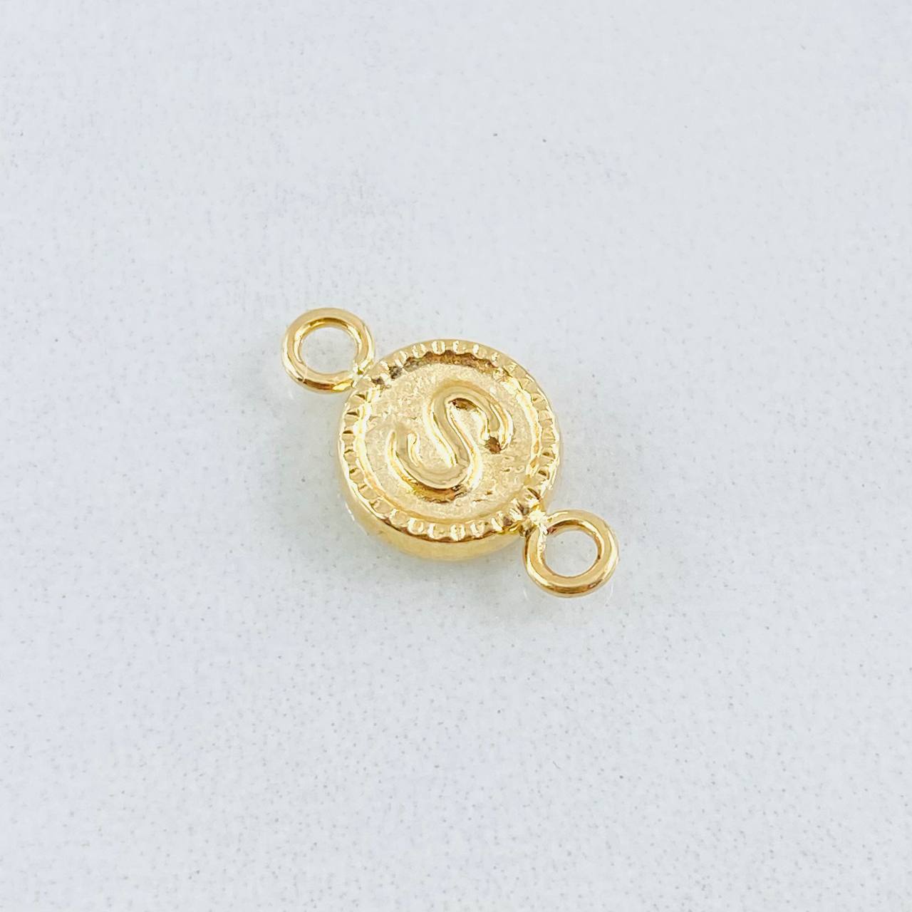 Herraje Letra S 0.45gr / 1.5cm / Oro Amarillo 18K