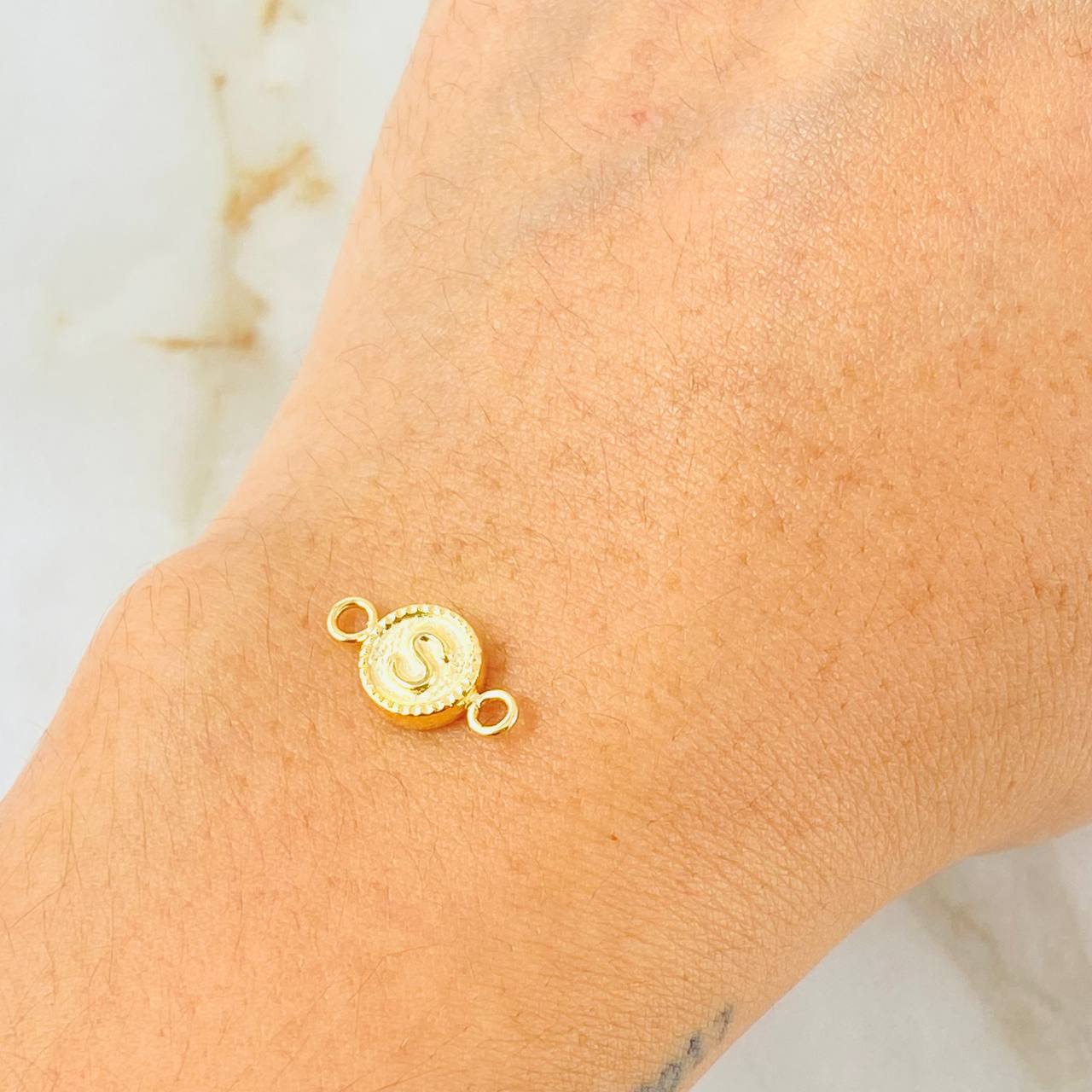 Herraje Letra S 0.45gr / 1.5cm / Oro Amarillo 18K