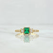 Anillo Solitario Halo Estela 2.5gr / T6 1/4 / Circones Blancos - Verde Oro Amarillo 18K