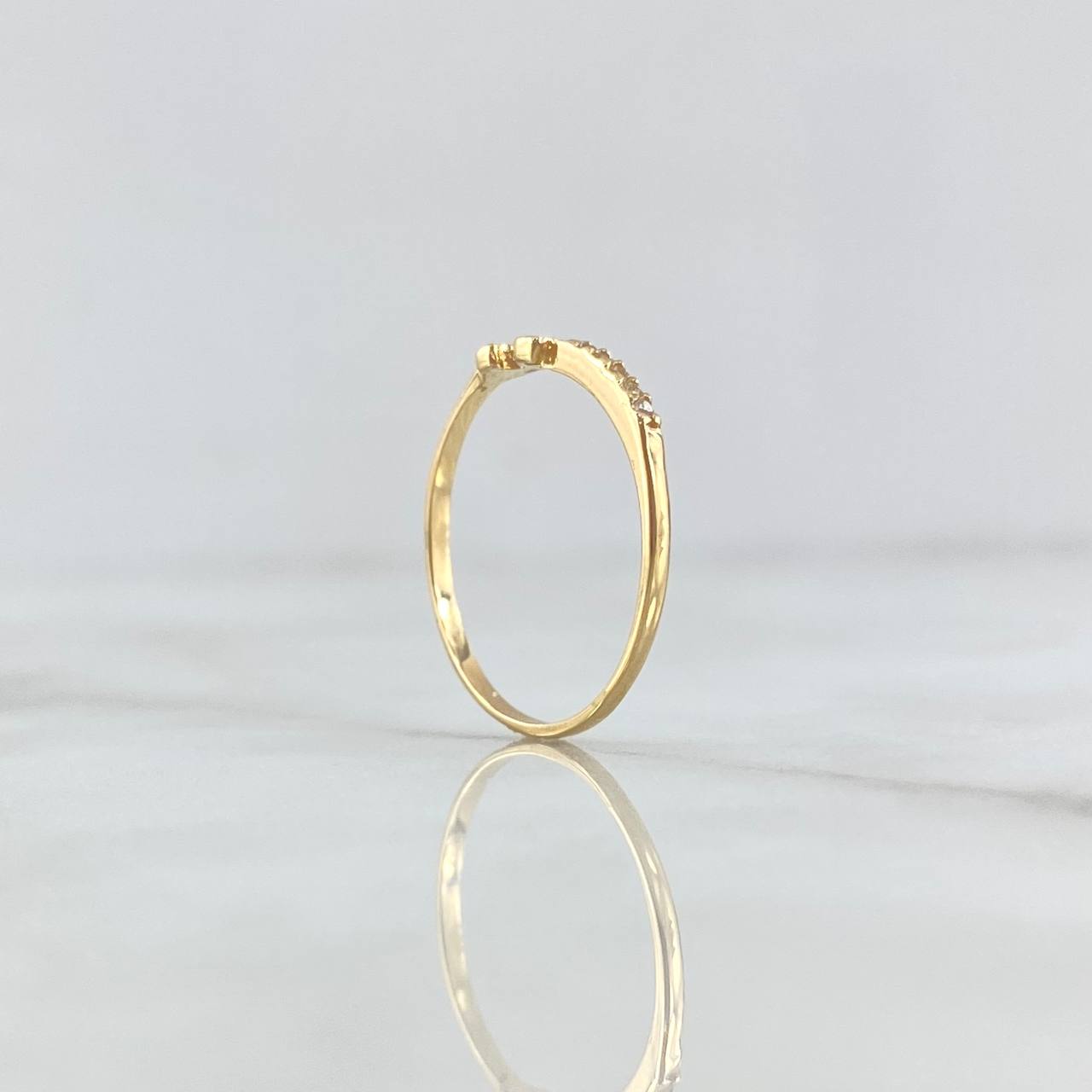 Anillo Fe 1.65gr / T6 1/4 / Circones Blancos Oro Amarillo 18K