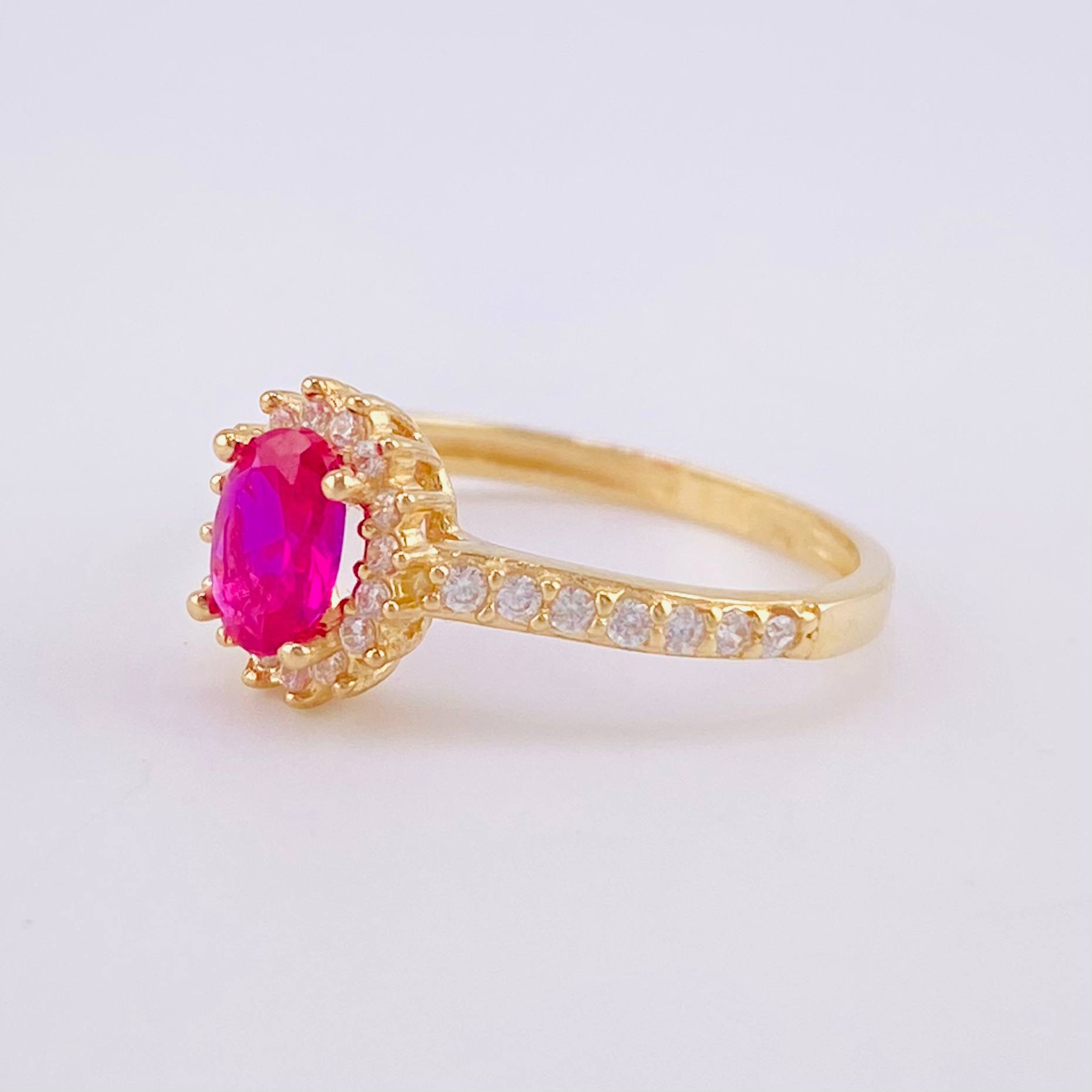 Anillo Solitario Halo Ovalo 2.15g / T7 Oro Amarillo 18K