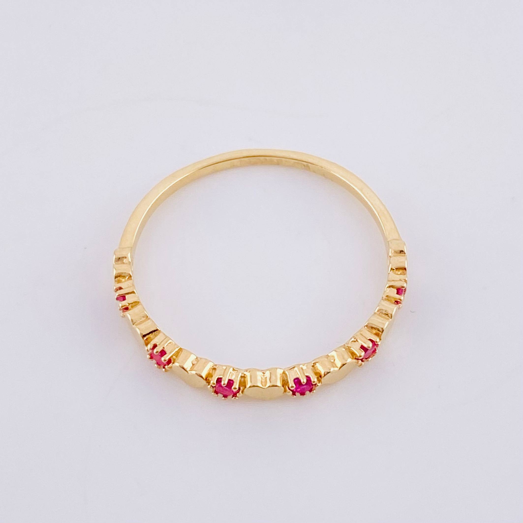 Anillo Churumbela Corazones 1.15g / T6 3/4 Oro Amarillo 18K