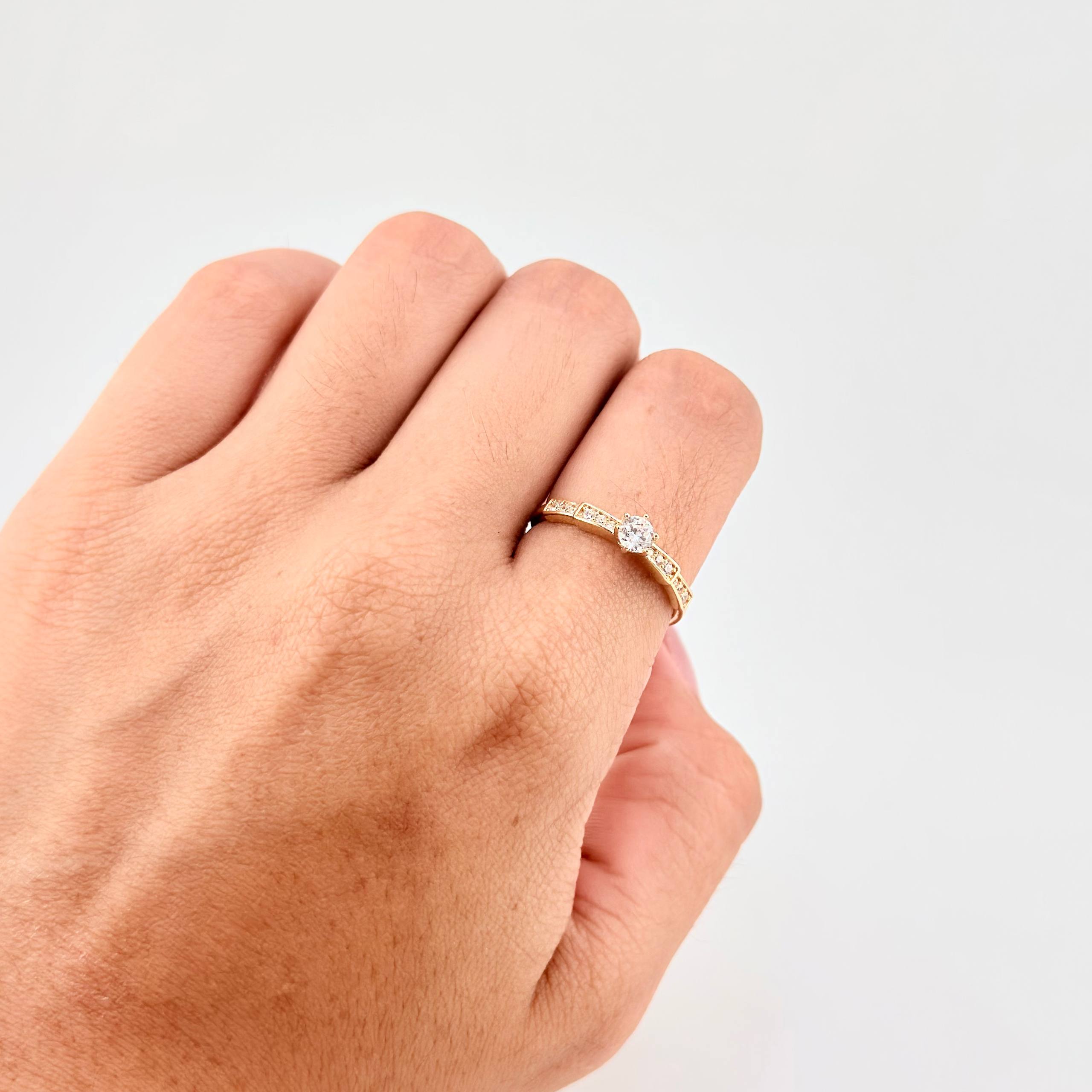 Anillo Solitario 1.75g / T5 3/4 Oro Amarillo 18K