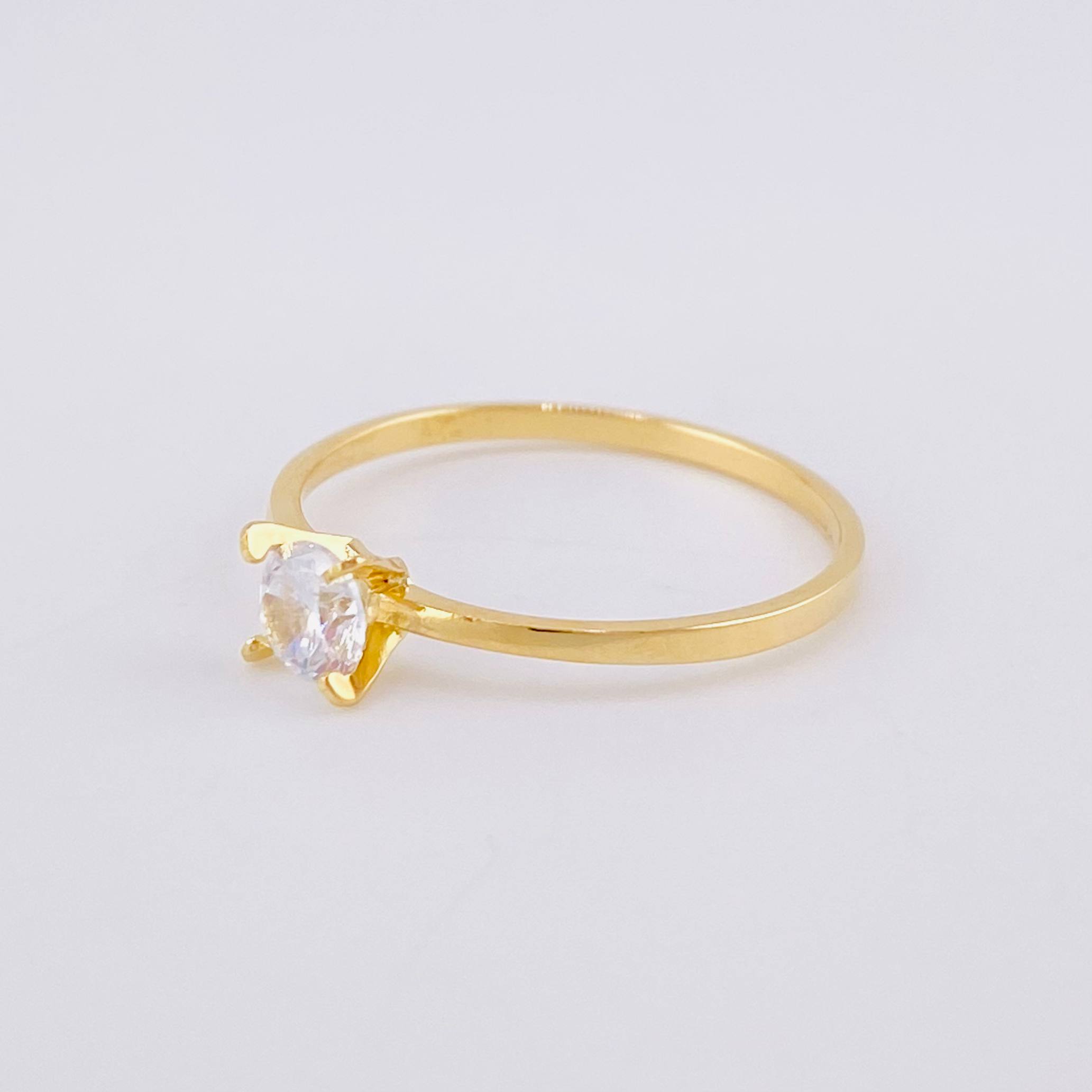 Anillo Solitario 1.25g / T8 1/2 Oro Amarillo 18K