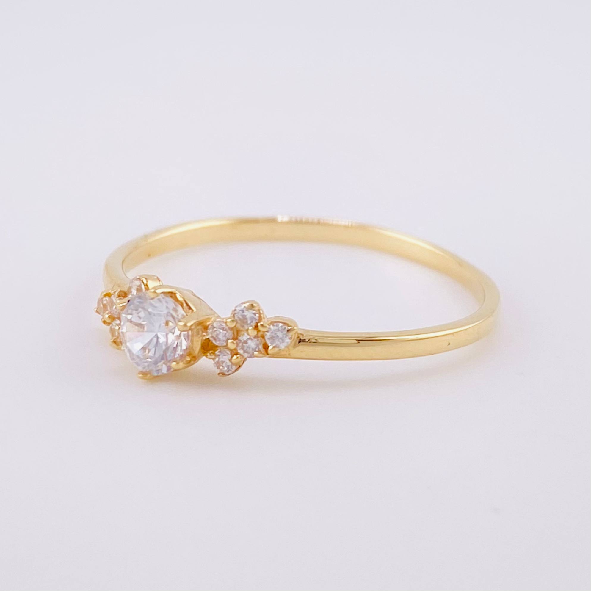 Anillo Solitario Primavera 1.6g / T7 3/4 Oro Amarillo 18K