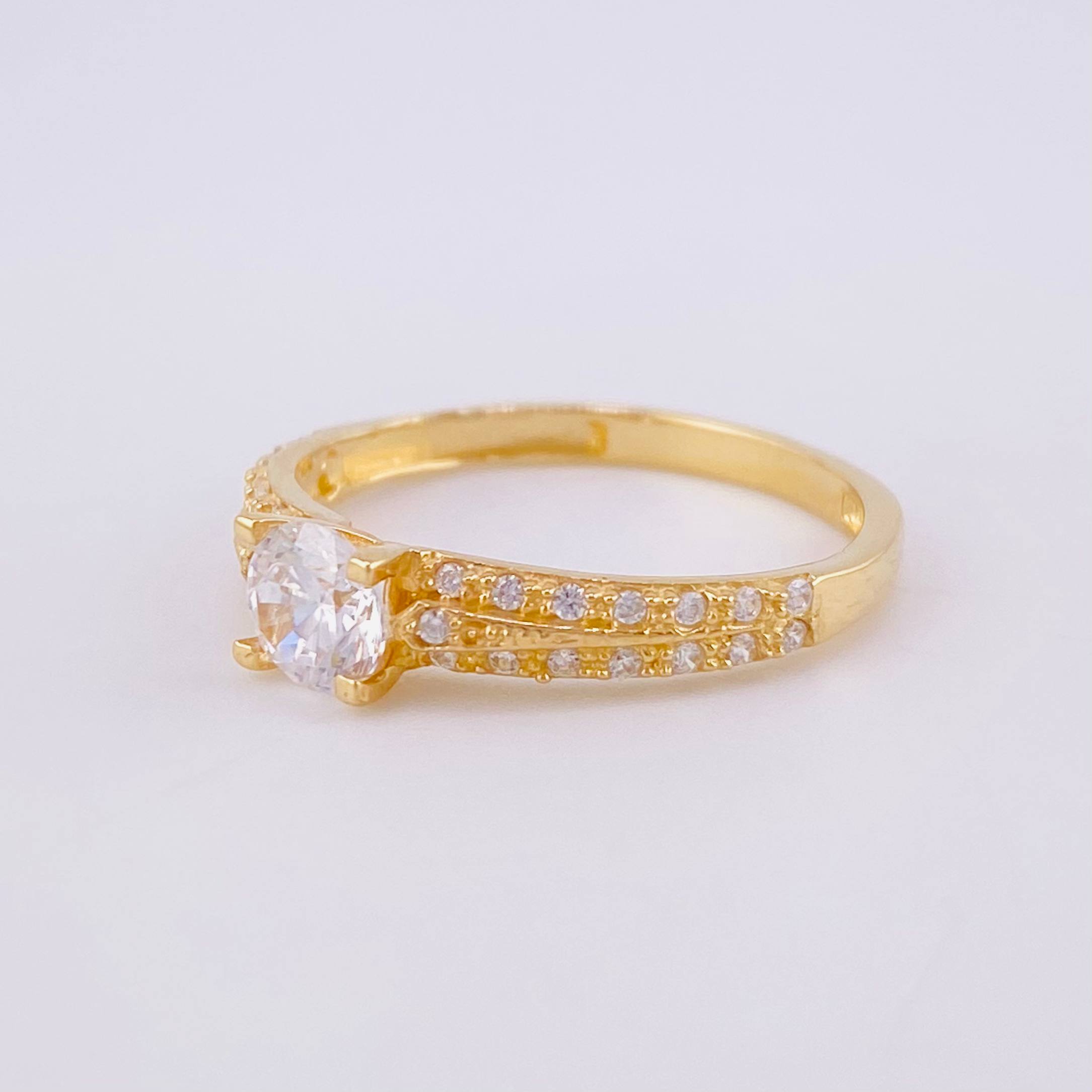 Anillo Solitario Doble Carril 2.6g / T8 1/4 Oro Amarillo 18K