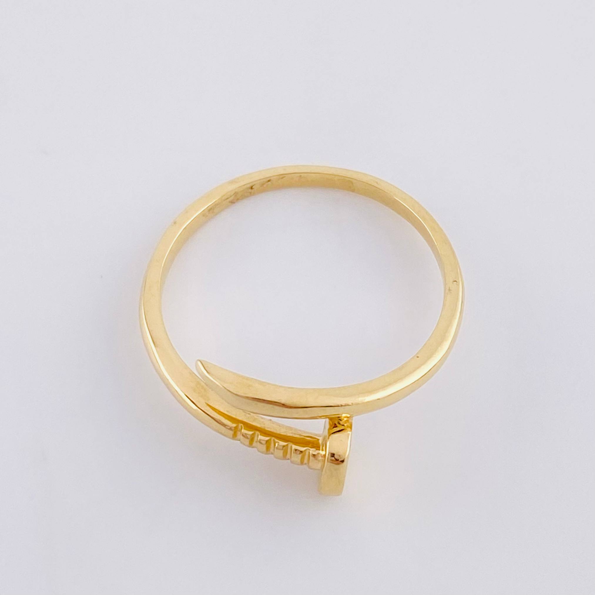 Anillo Clavo 2.7g / T8 1/2 Oro Amarillo 18K