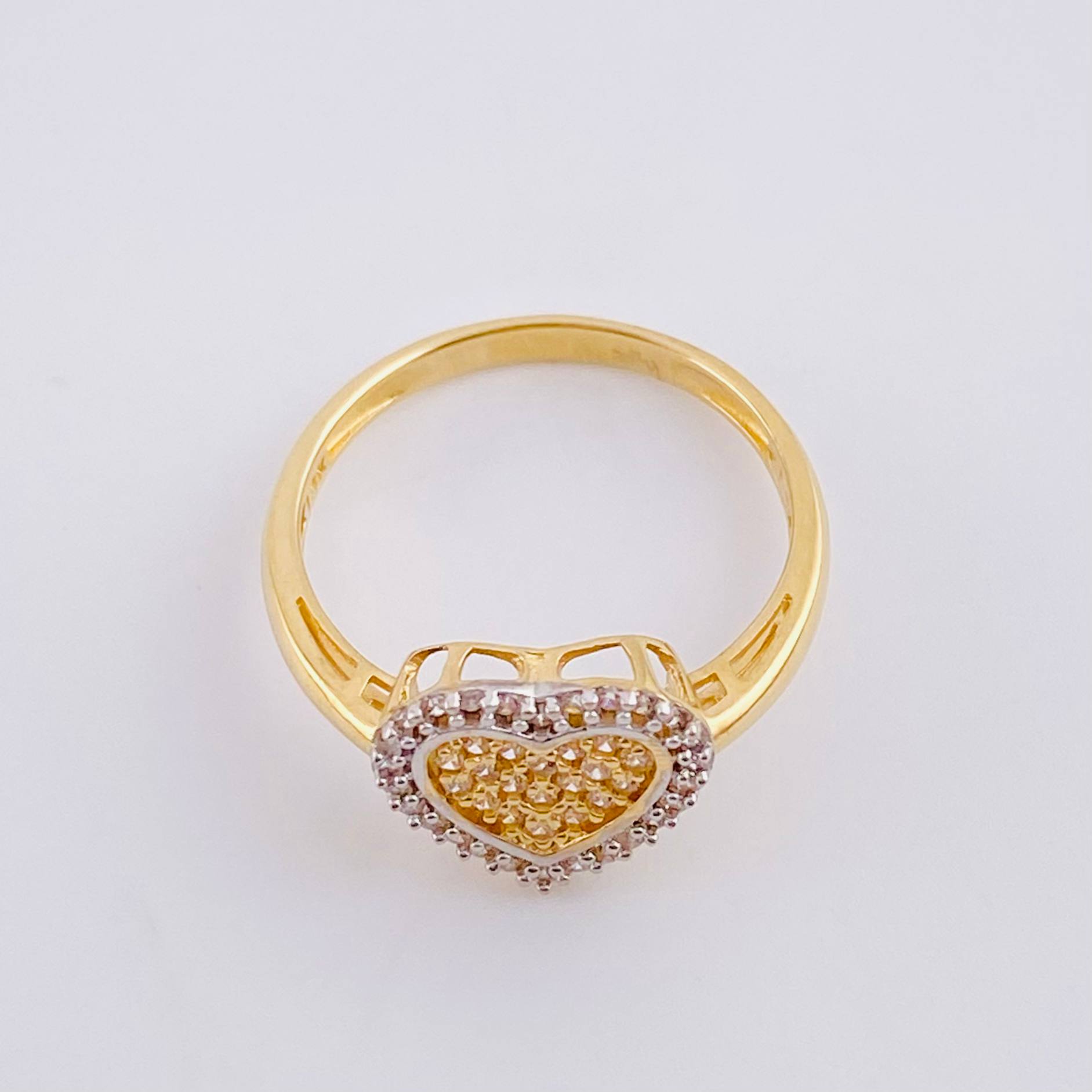 Anillo Corazón Sofisticado 2.65g / T7 1/4 Oro Amarillo 18K