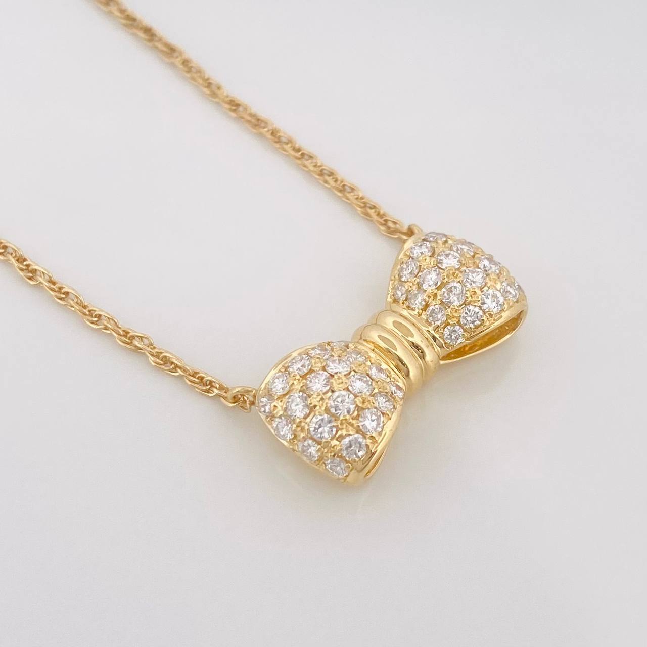 Cadena Singapur Moño Diamante 40pts 5g / 40cm / 1.24mm Oro Amarillo 18K